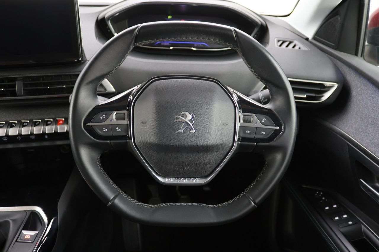 2021 PEUGEOT 5008 2021 PEUGEOT 5008