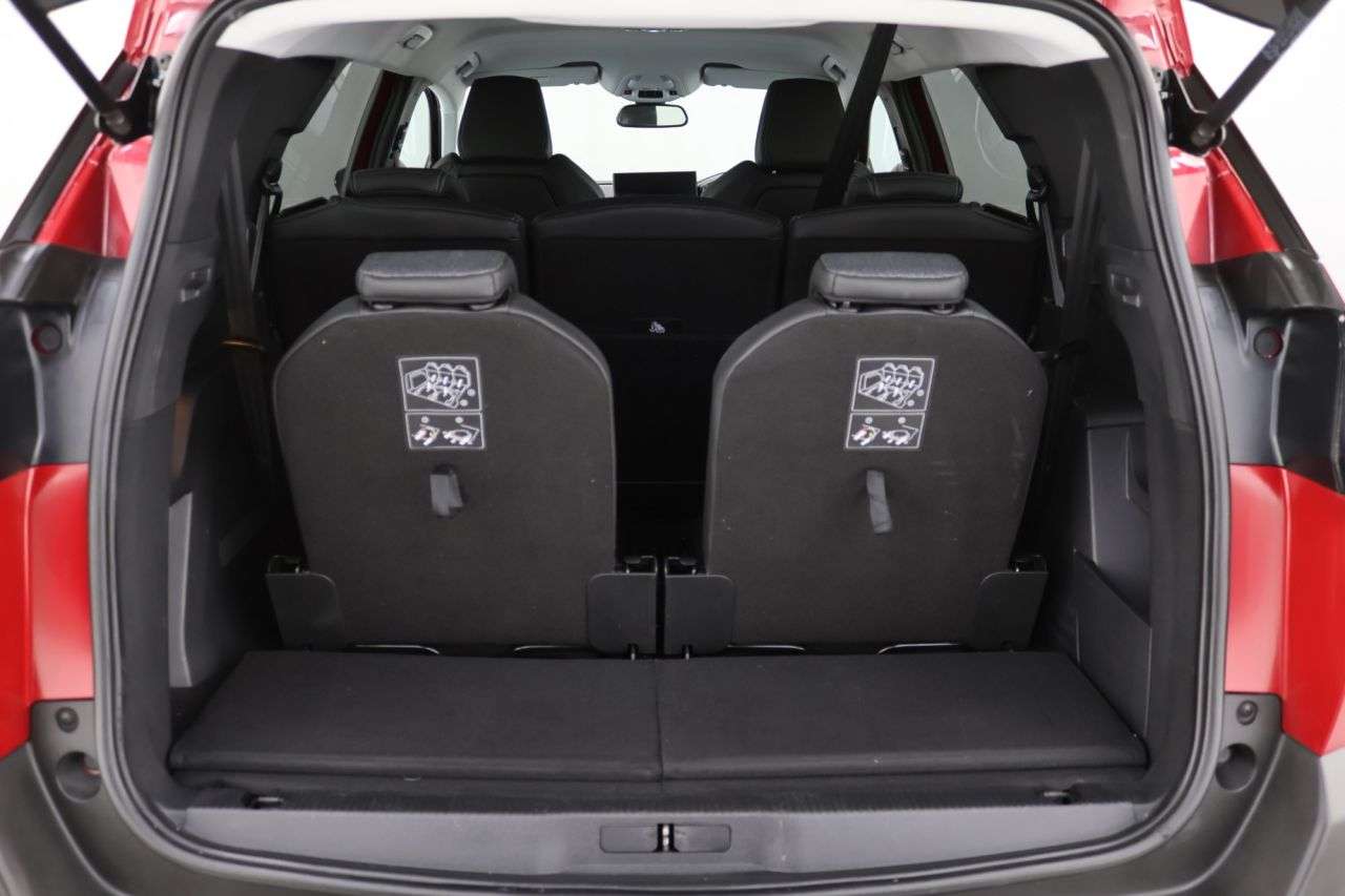 2021 PEUGEOT 5008 2021 PEUGEOT 5008