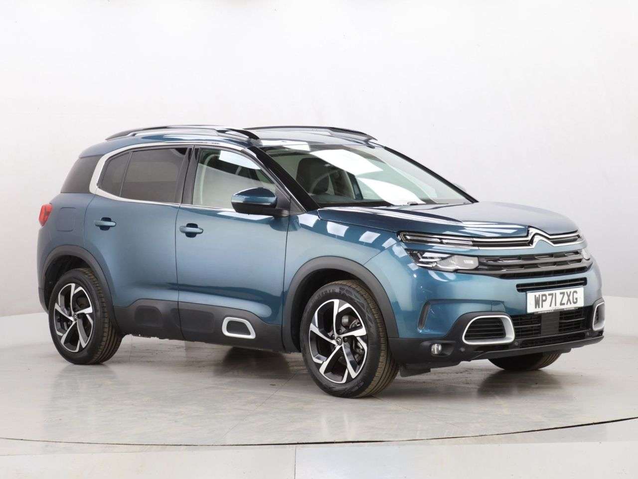 A 2022 CITROEN C5 AIRCROSS 1.2 PureTech Shine SUV 5dr Petrol Manual Euro 6 (s/s) (130 ps) A 2022 CITROEN C5 AIRCROSS 1.2 PureTech Shine SUV 5dr Petrol Manual Euro 6 (s/s) (130 ps)