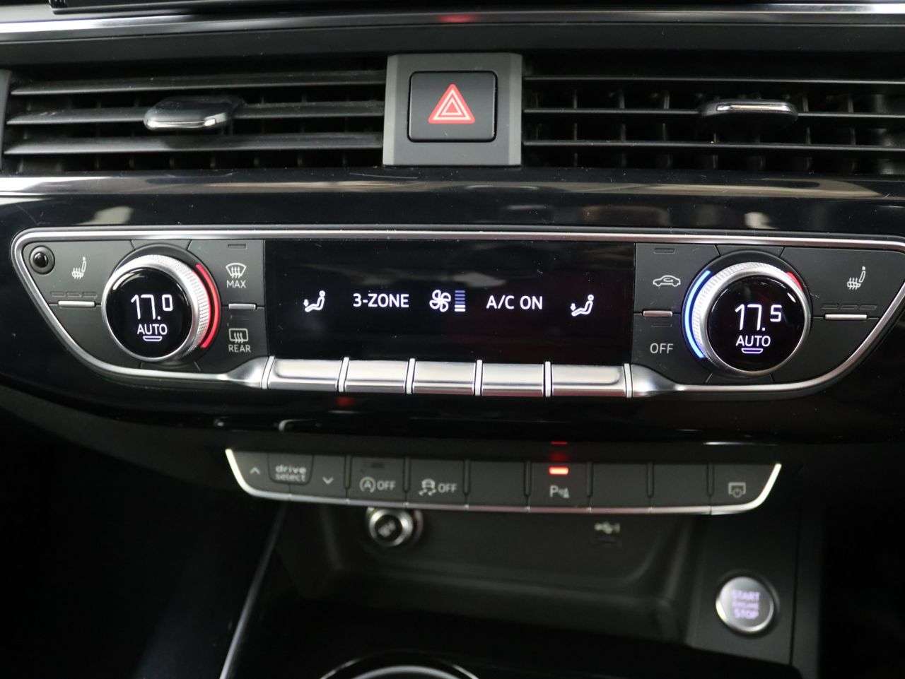 2020 AUDI A4 2020 AUDI A4