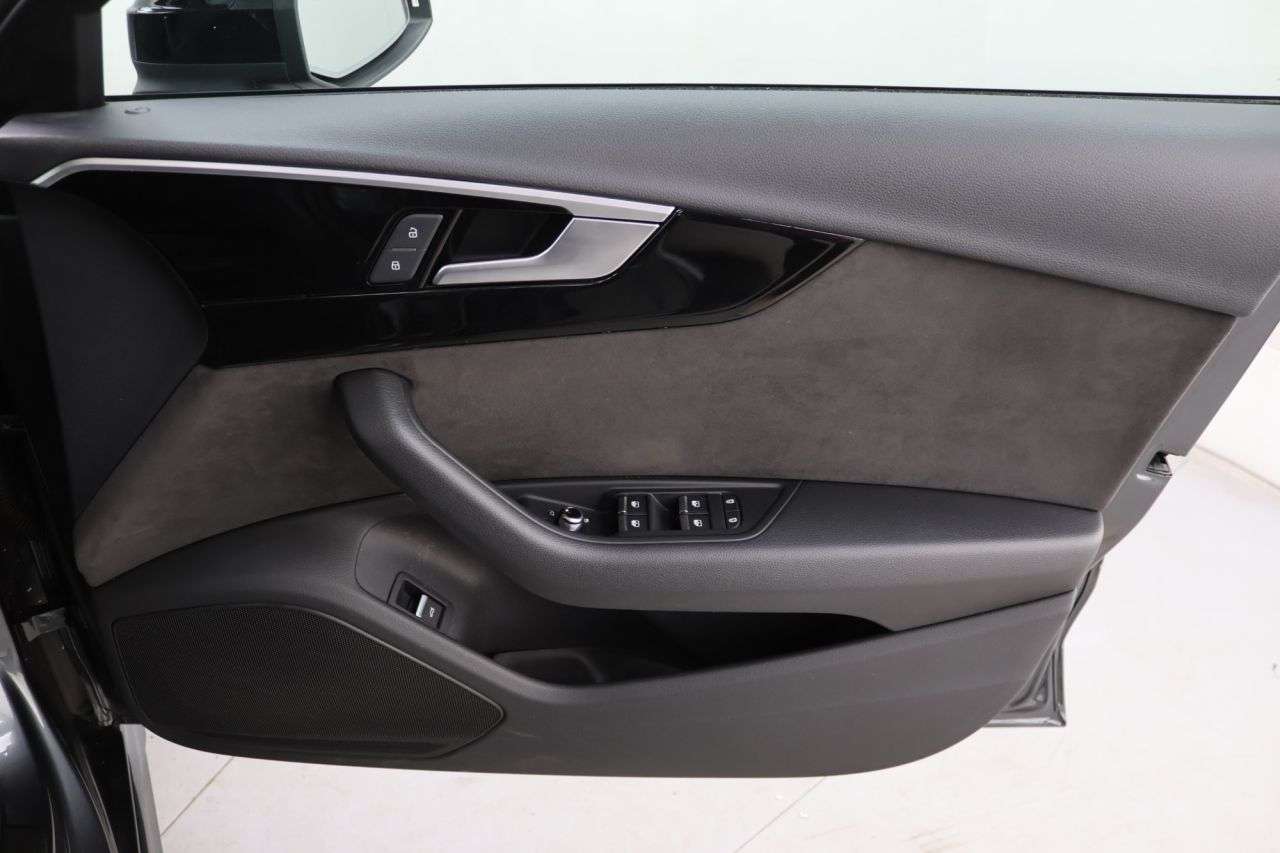 2020 AUDI A4 2020 AUDI A4