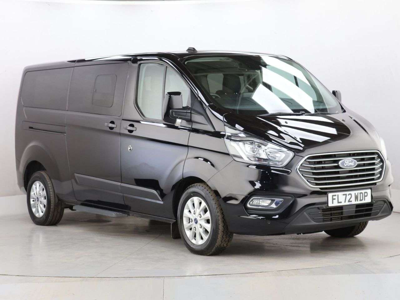 A 2022 FORD TOURNEO CUSTOM 2.0 320 EcoBlue Zetec Minibus Double Cab 5dr Diesel Auto L2 Euro 6 (s/s) (1 A 2022 FORD TOURNEO CUSTOM 2.0 320 EcoBlue Zetec Minibus Double Cab 5dr Diesel Auto L2 Euro 6 (s/s) (1