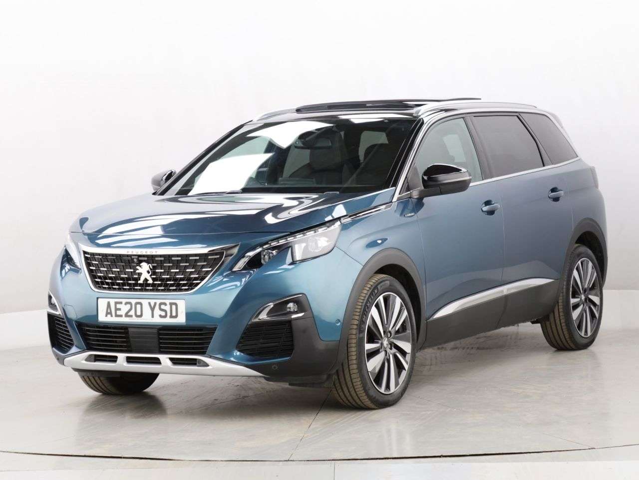2020 PEUGEOT 5008 2020 PEUGEOT 5008