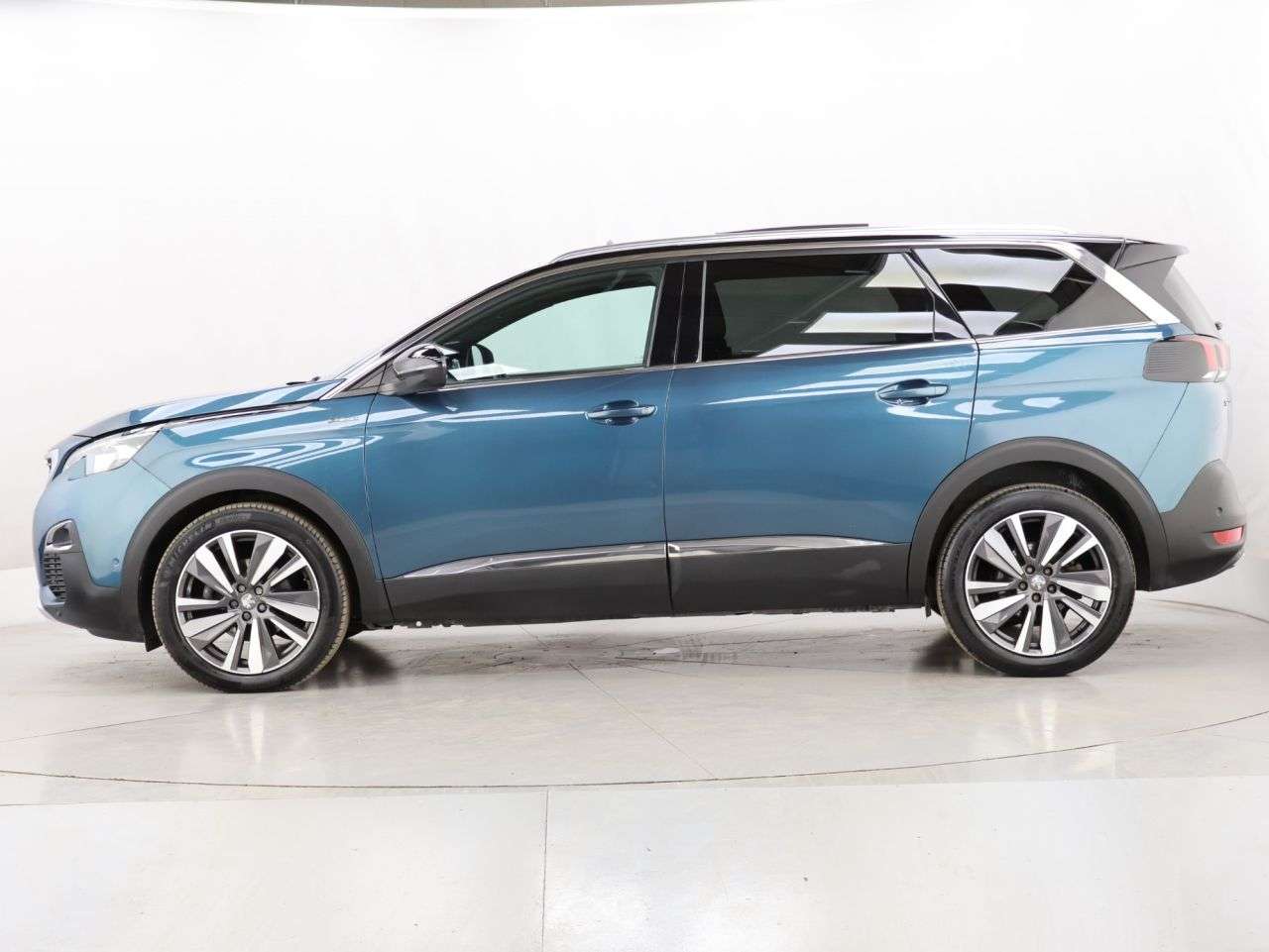 2020 PEUGEOT 5008 2020 PEUGEOT 5008