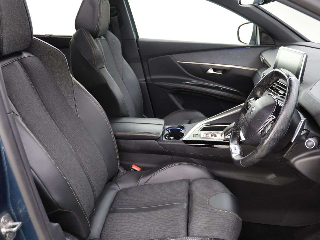 2020 PEUGEOT 5008 2020 PEUGEOT 5008