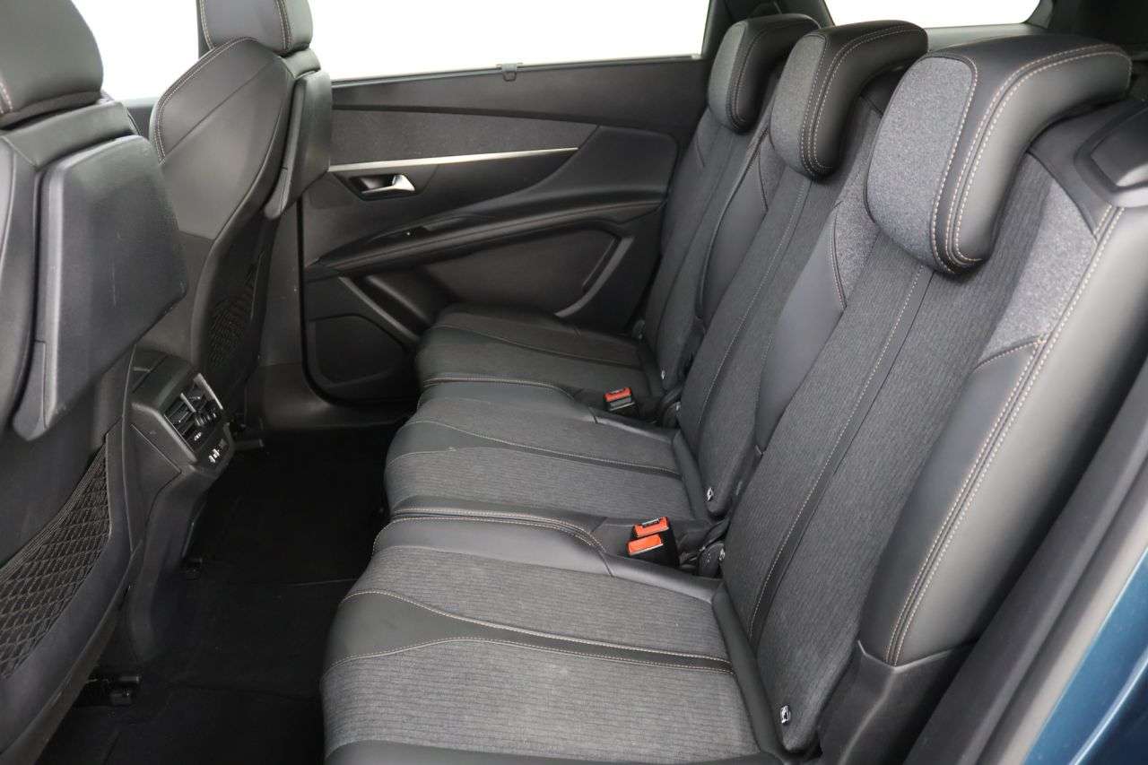 2020 PEUGEOT 5008 2020 PEUGEOT 5008