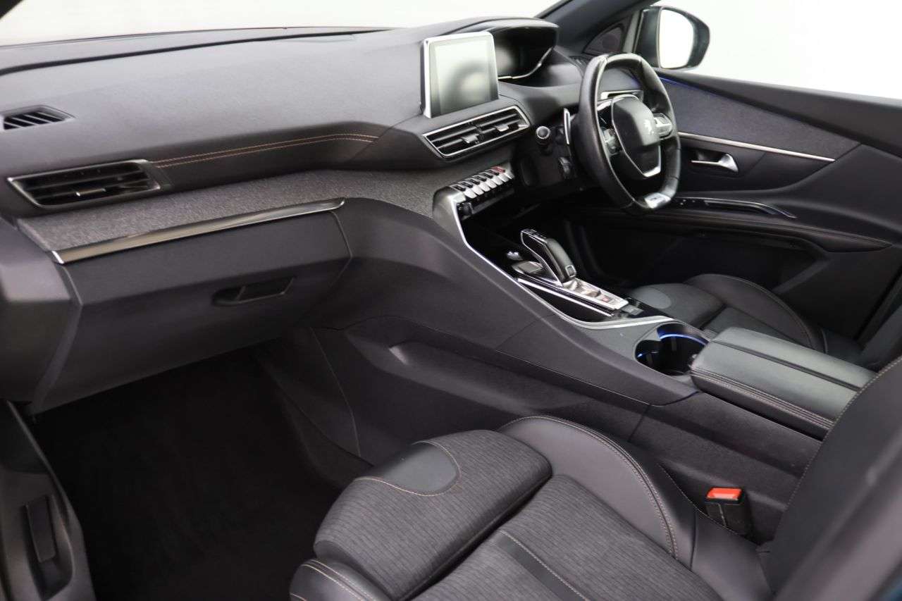 2020 PEUGEOT 5008 2020 PEUGEOT 5008