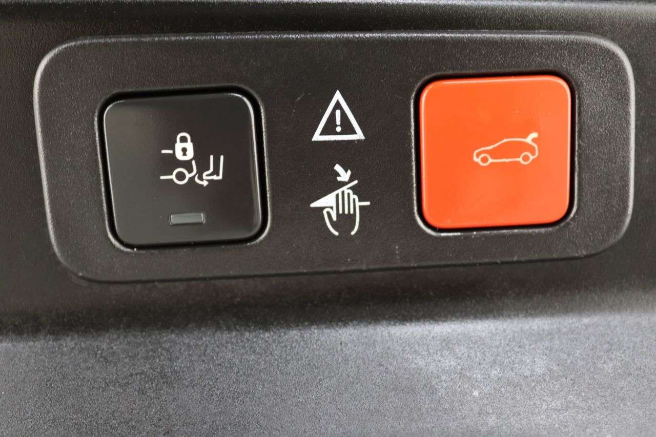 2020 PEUGEOT 5008 2020 PEUGEOT 5008