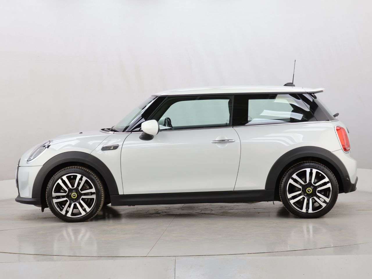 2021 MINI ELECTRIC HATCH 2021 MINI ELECTRIC HATCH