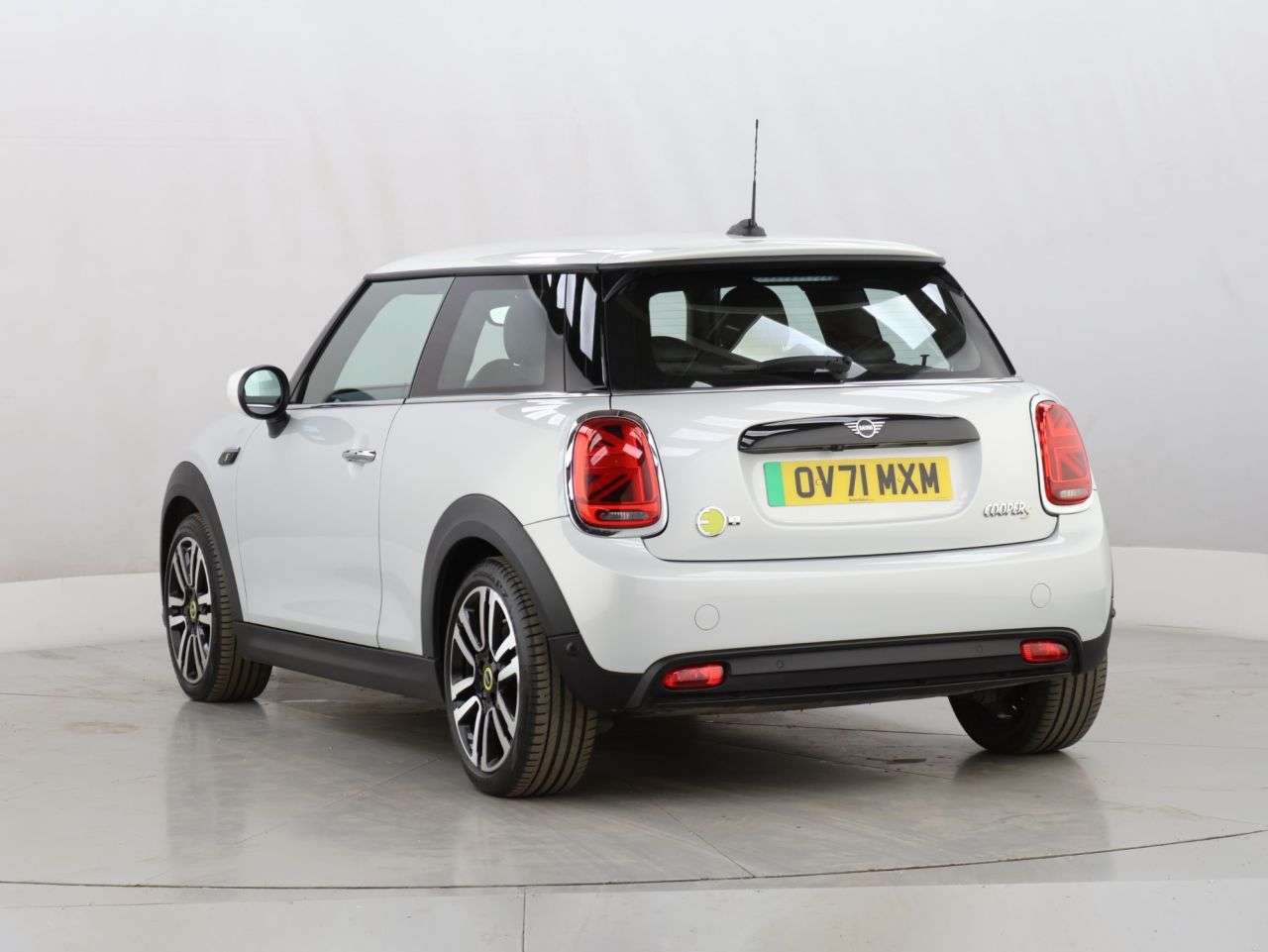 2021 MINI ELECTRIC HATCH 2021 MINI ELECTRIC HATCH