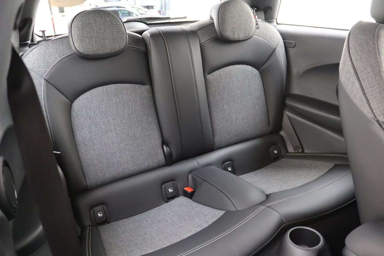 2021 MINI ELECTRIC HATCH 2021 MINI ELECTRIC HATCH