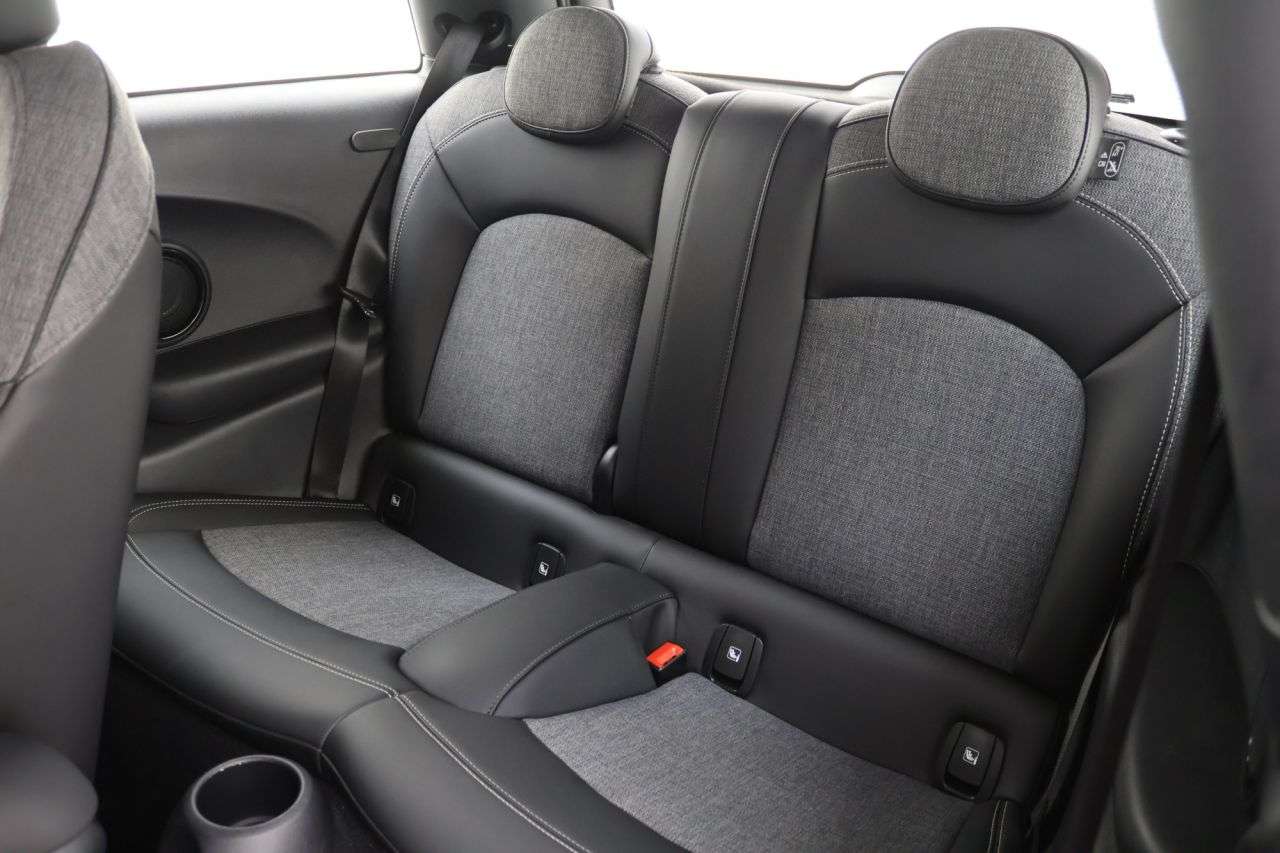 2021 MINI ELECTRIC HATCH 2021 MINI ELECTRIC HATCH