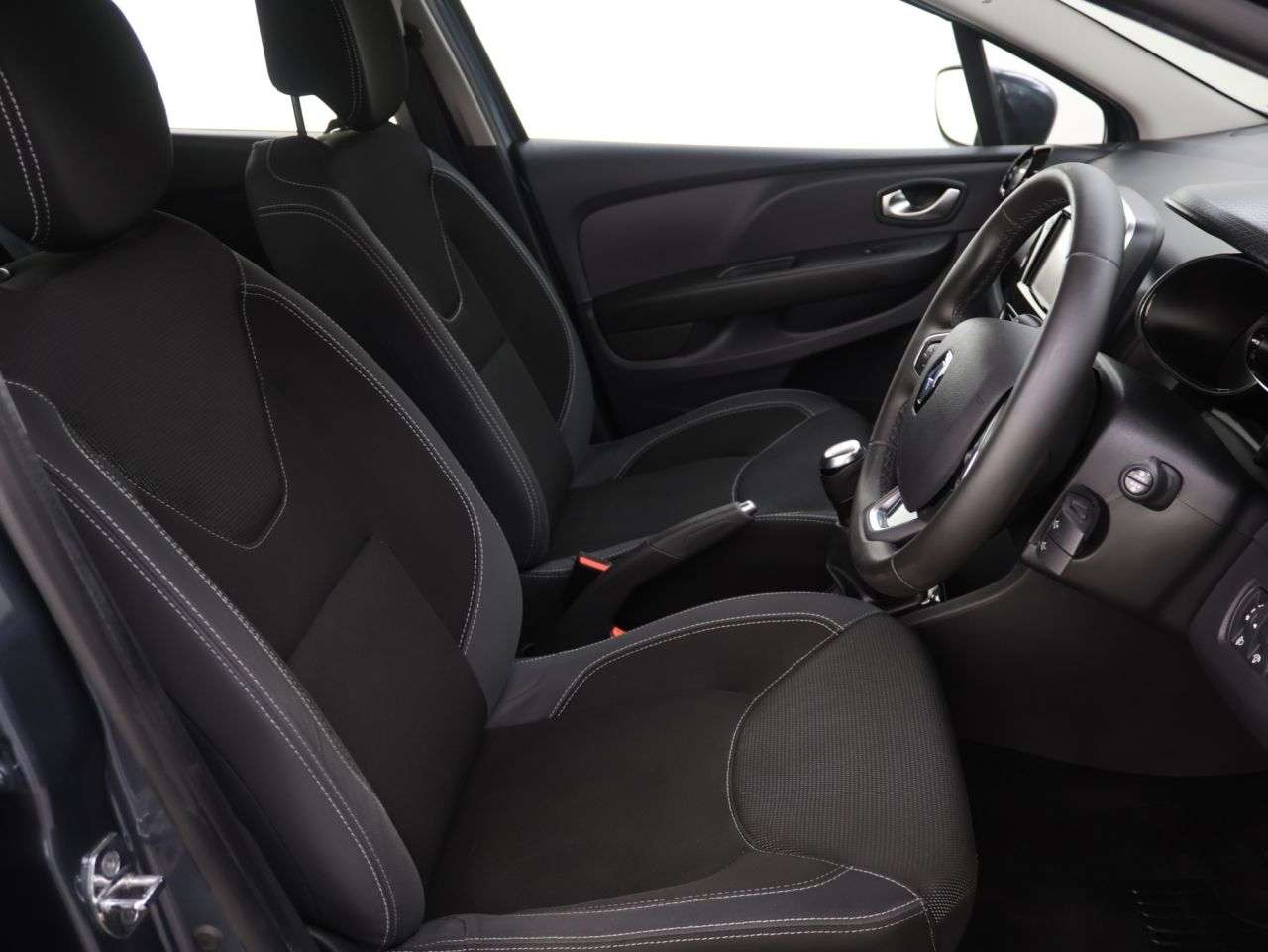 2017 RENAULT CLIO 2017 RENAULT CLIO