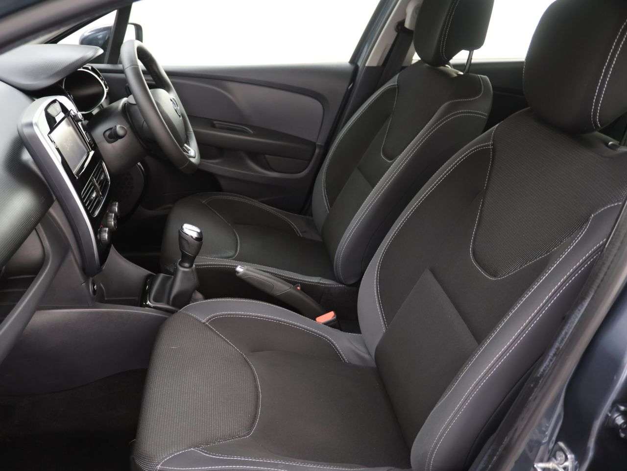 2017 RENAULT CLIO 2017 RENAULT CLIO