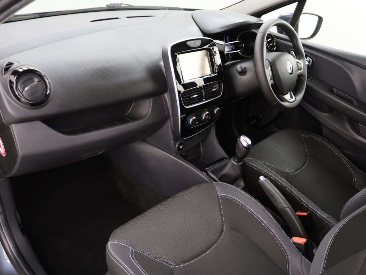 2017 RENAULT CLIO 2017 RENAULT CLIO