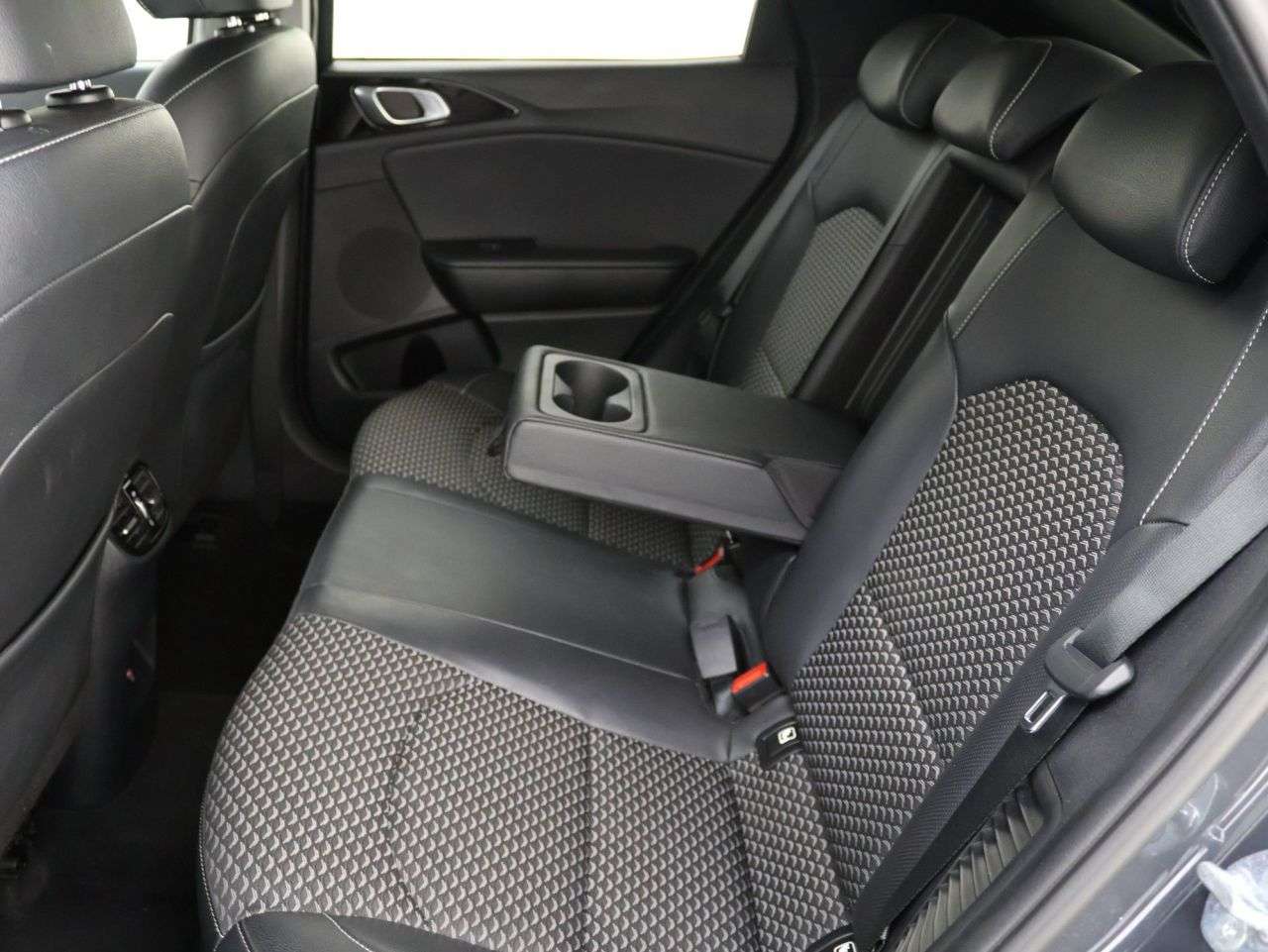 2023 KIA XCEED 2023 KIA XCEED