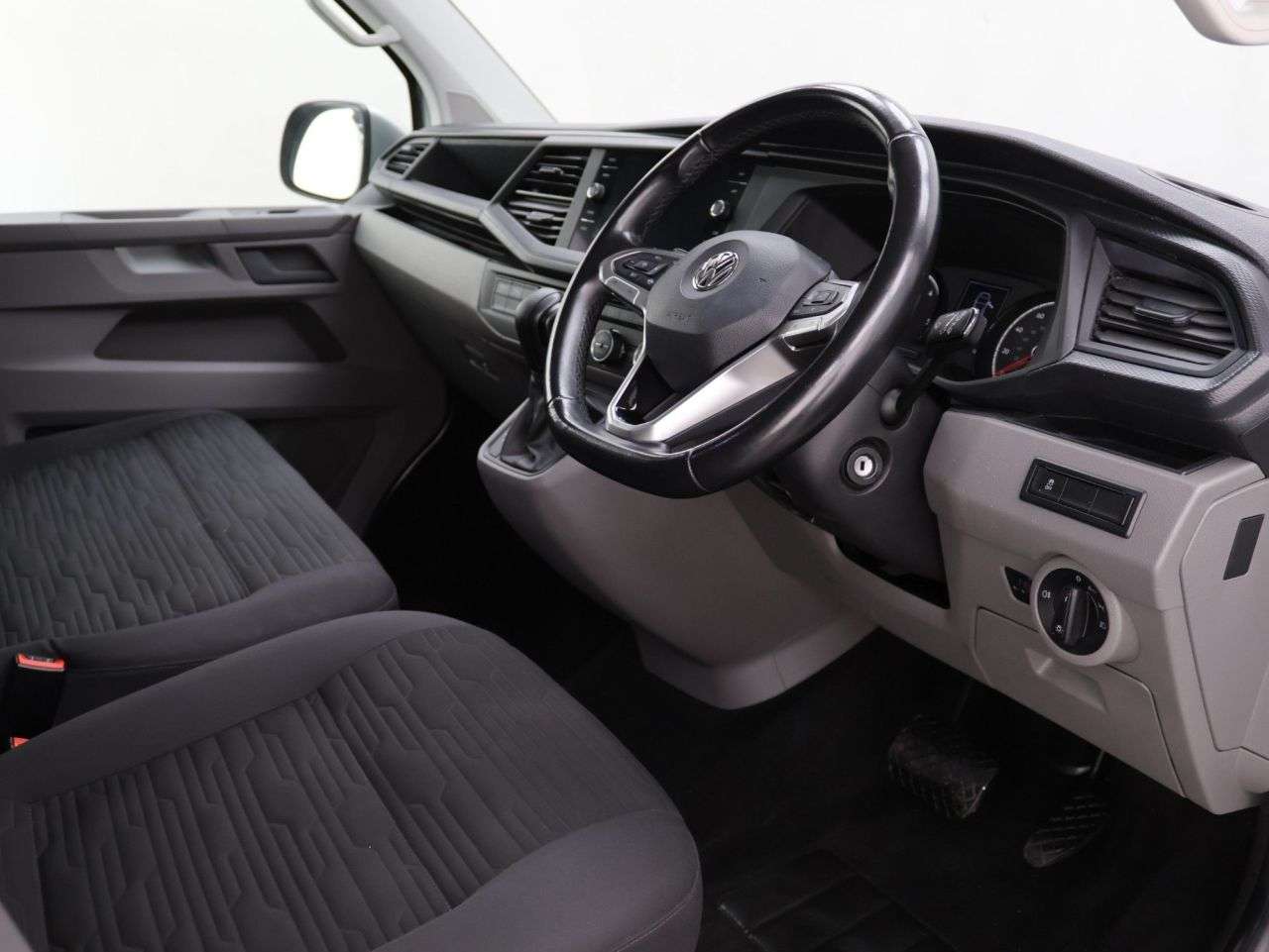 2020 VOLKSWAGEN TRANSPORTER SHUTTLE 2020 VOLKSWAGEN TRANSPORTER SHUTTLE