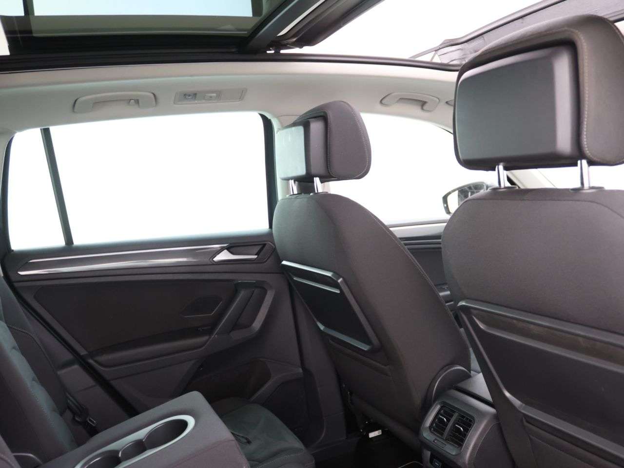 2018 VOLKSWAGEN TIGUAN 2018 VOLKSWAGEN TIGUAN