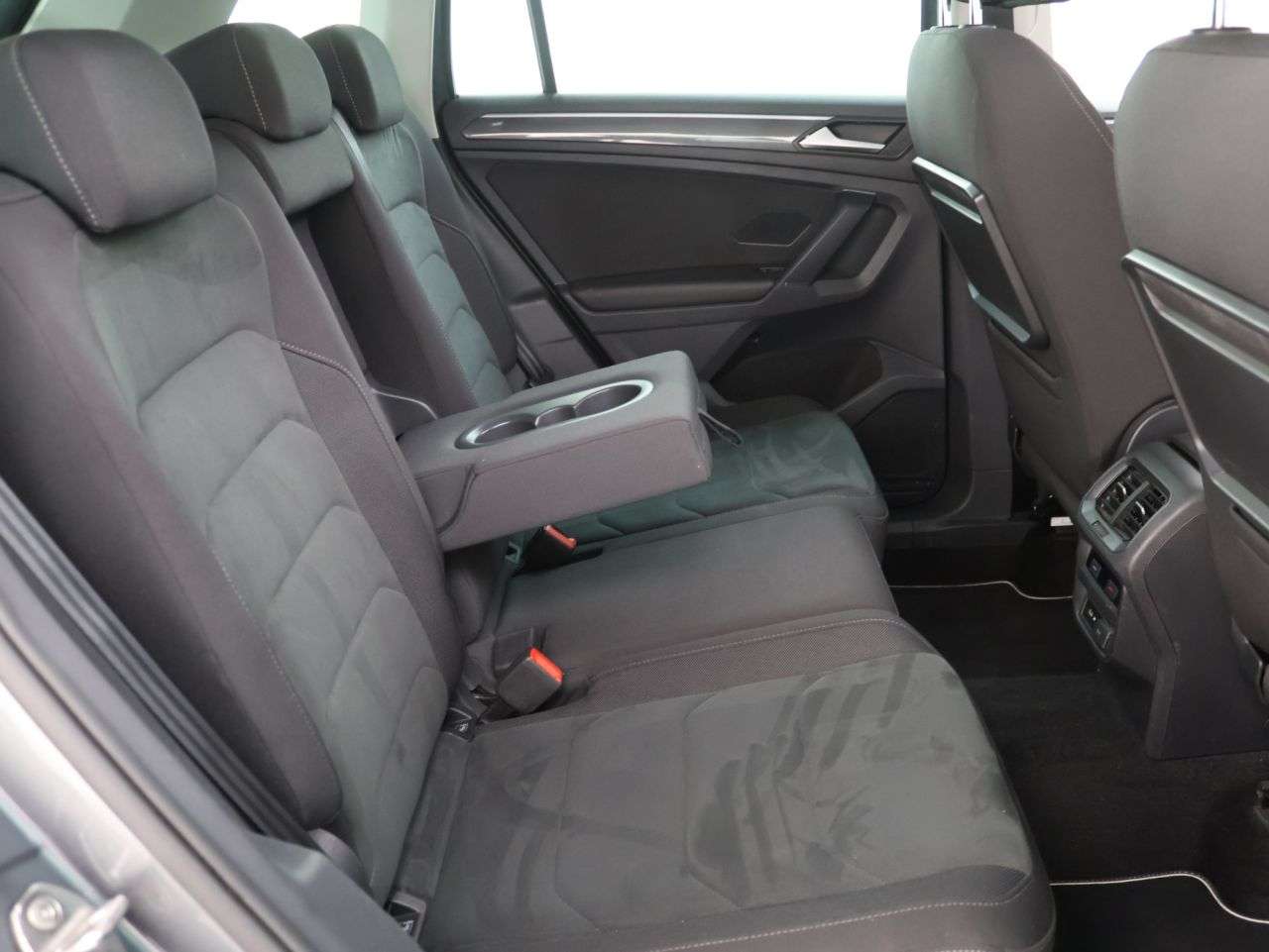 2018 VOLKSWAGEN TIGUAN 2018 VOLKSWAGEN TIGUAN