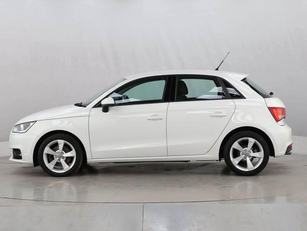 2018 AUDI A1 2018 AUDI A1