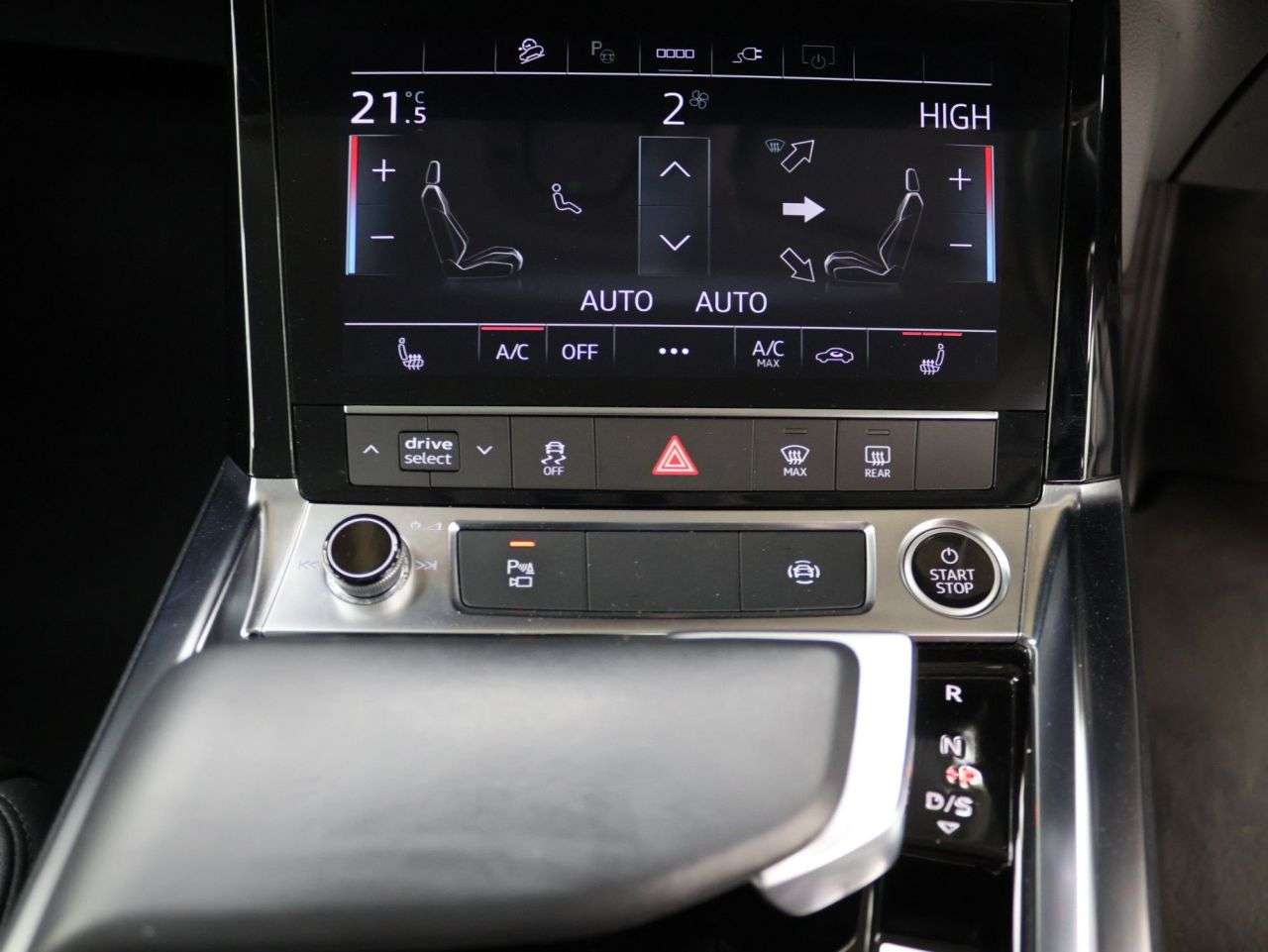 2021 AUDI E-TRON 2021 AUDI E-TRON