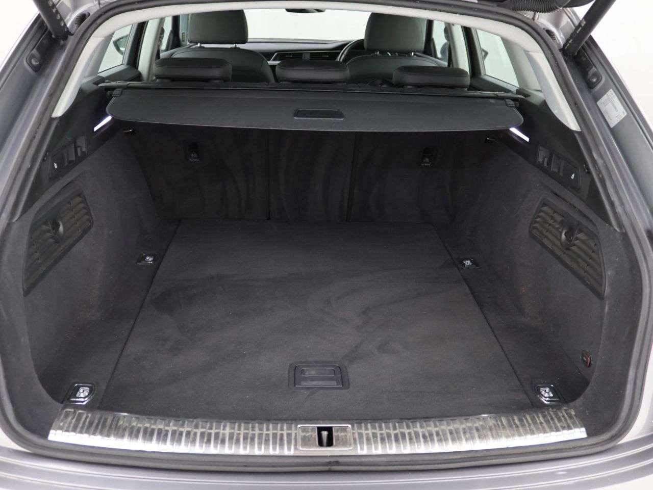 2021 AUDI E-TRON 2021 AUDI E-TRON