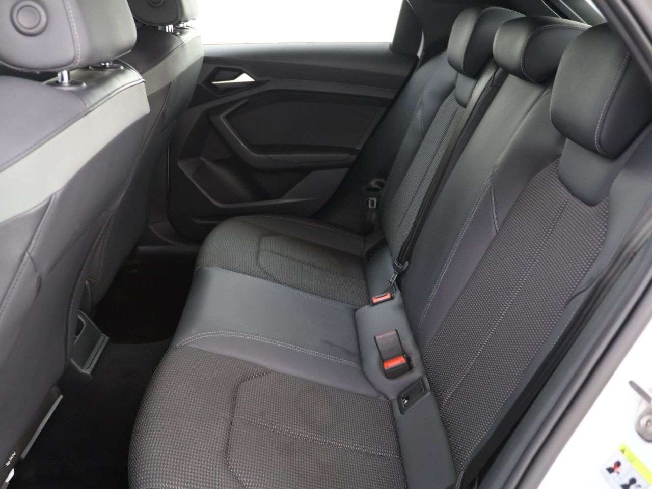 2020 AUDI A1 2020 AUDI A1