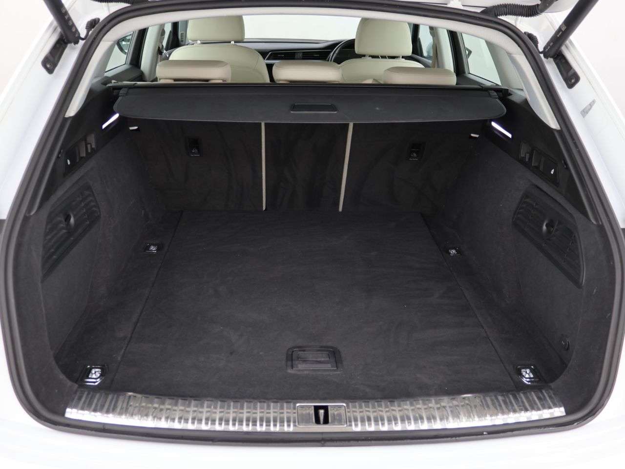 2021 AUDI E-TRON 2021 AUDI E-TRON