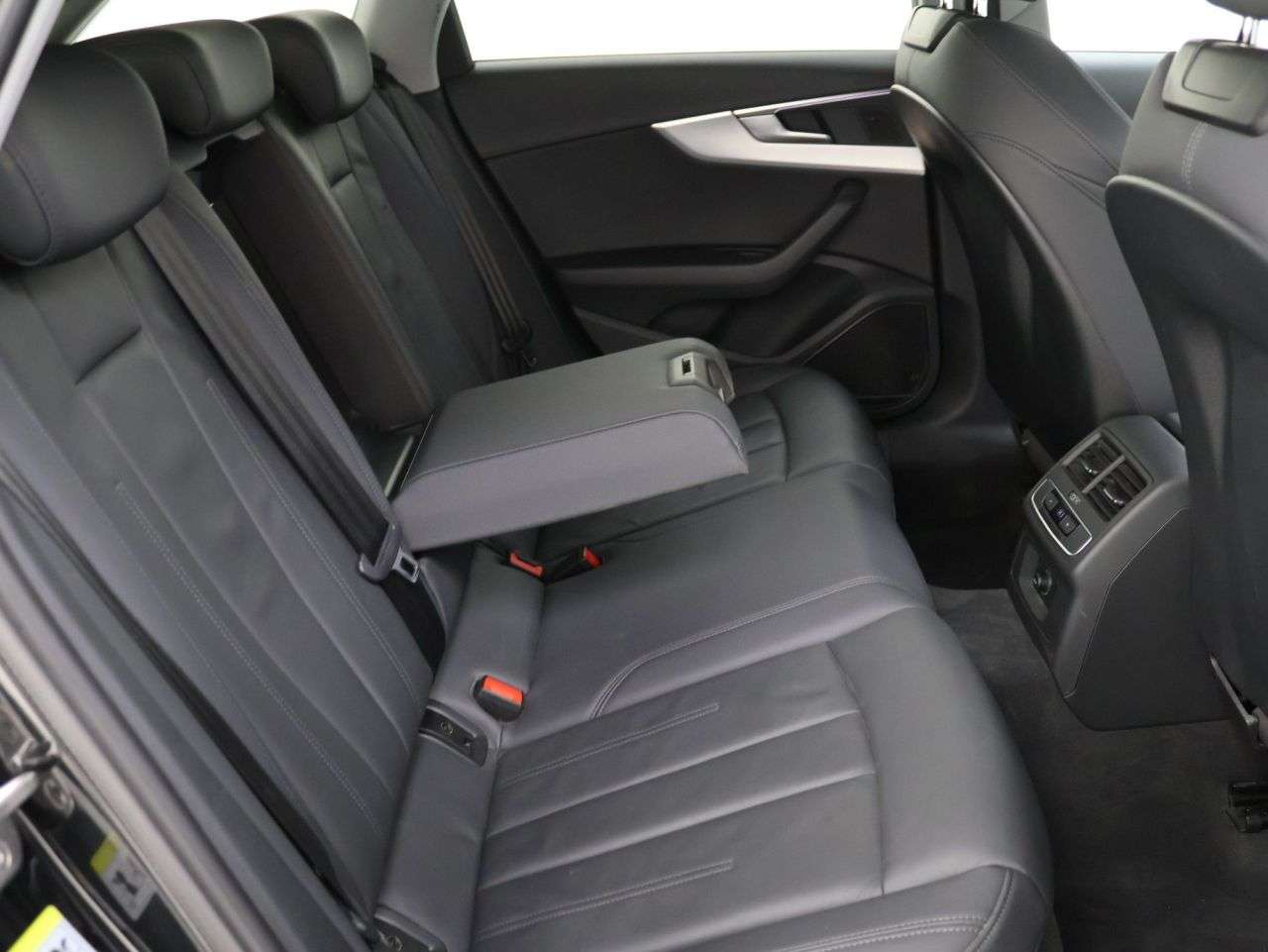 2022 AUDI A4 AVANT 2022 AUDI A4 AVANT