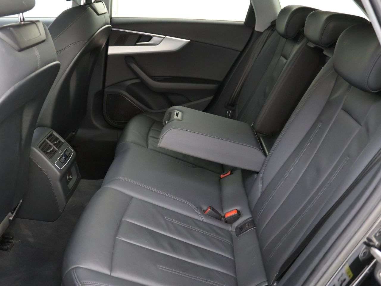 2022 AUDI A4 AVANT 2022 AUDI A4 AVANT