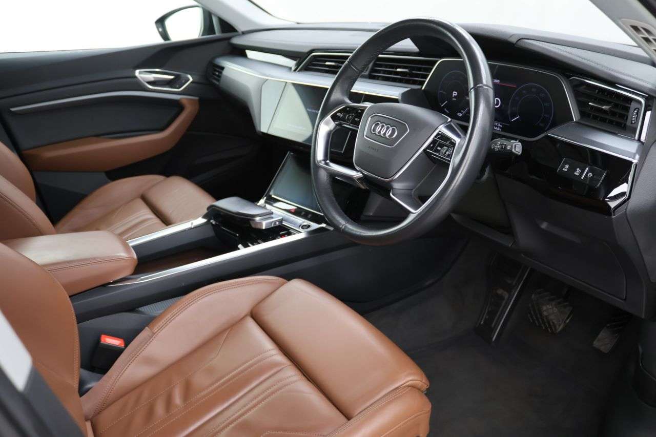 2022 AUDI E-TRON 2022 AUDI E-TRON