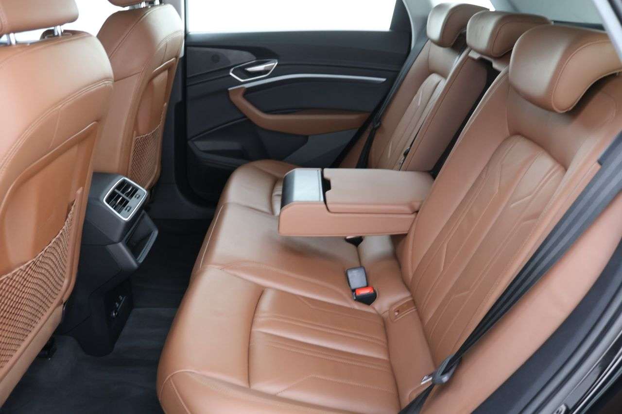 2022 AUDI E-TRON 2022 AUDI E-TRON