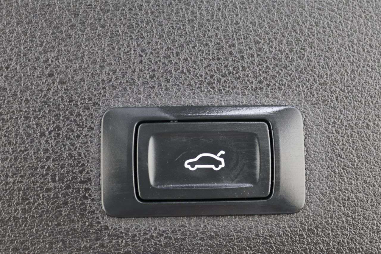 2022 AUDI E-TRON 2022 AUDI E-TRON