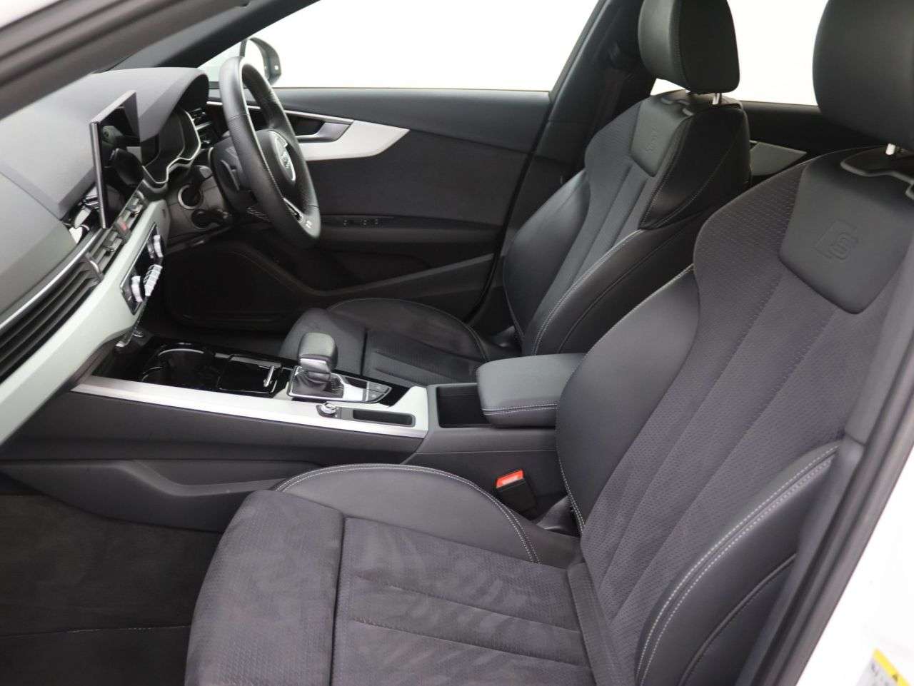 2022 AUDI A4 2022 AUDI A4