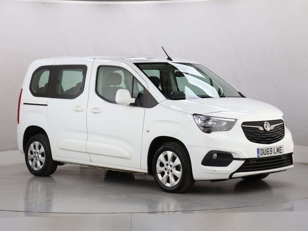 Check out this Vauxhall Combo Life 2019 Diesel Manual