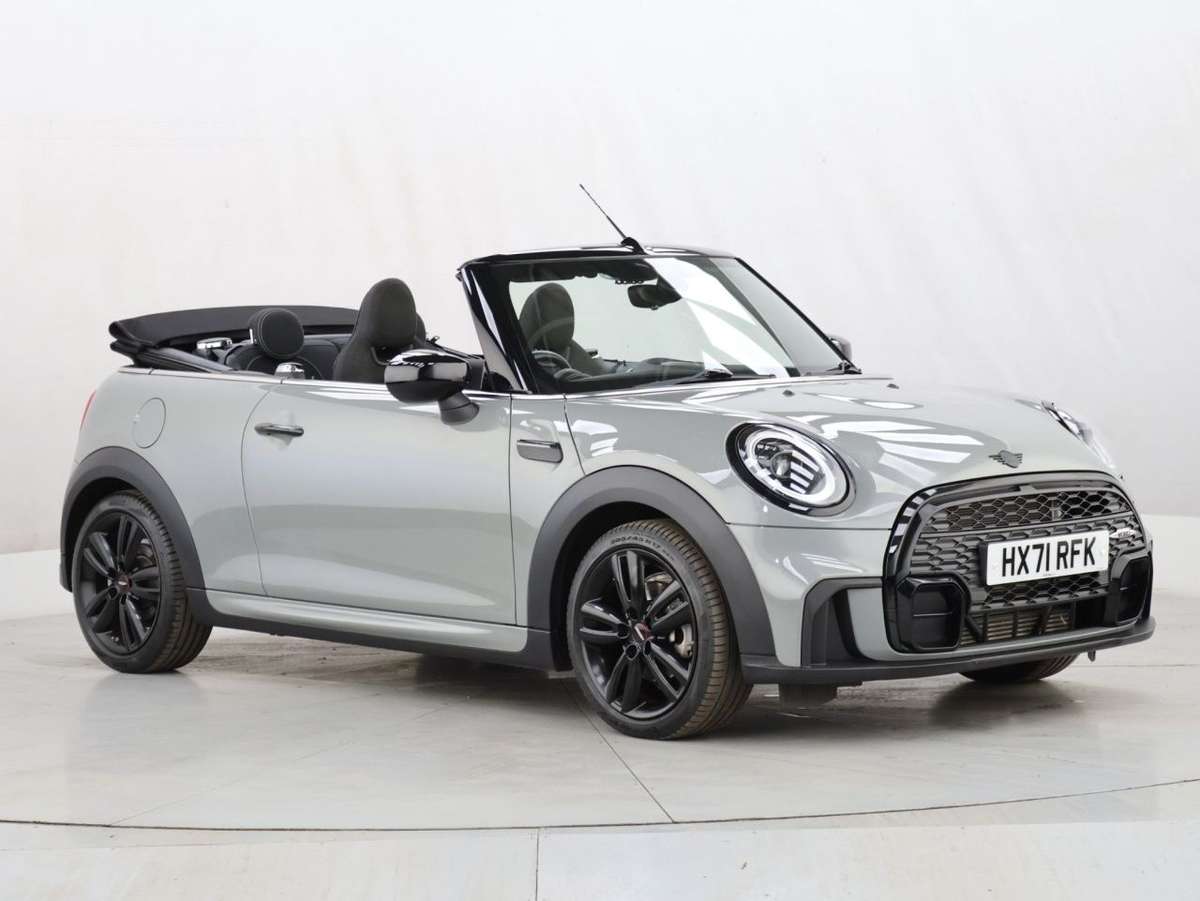 Check out this Mini Convertible 2021 Petrol Manual