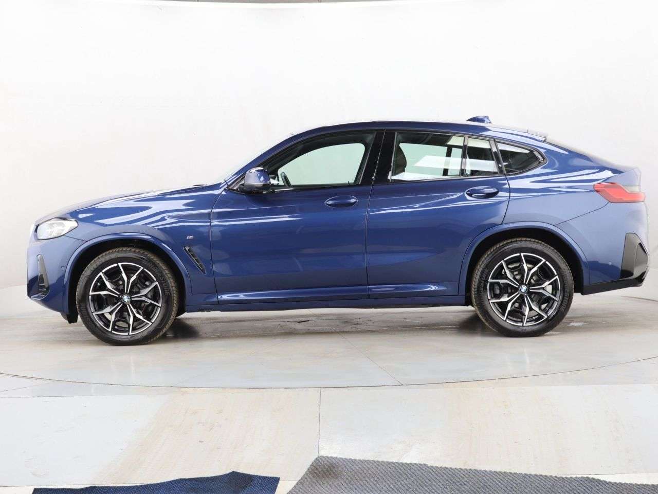 2022 BMW X4 2022 BMW X4