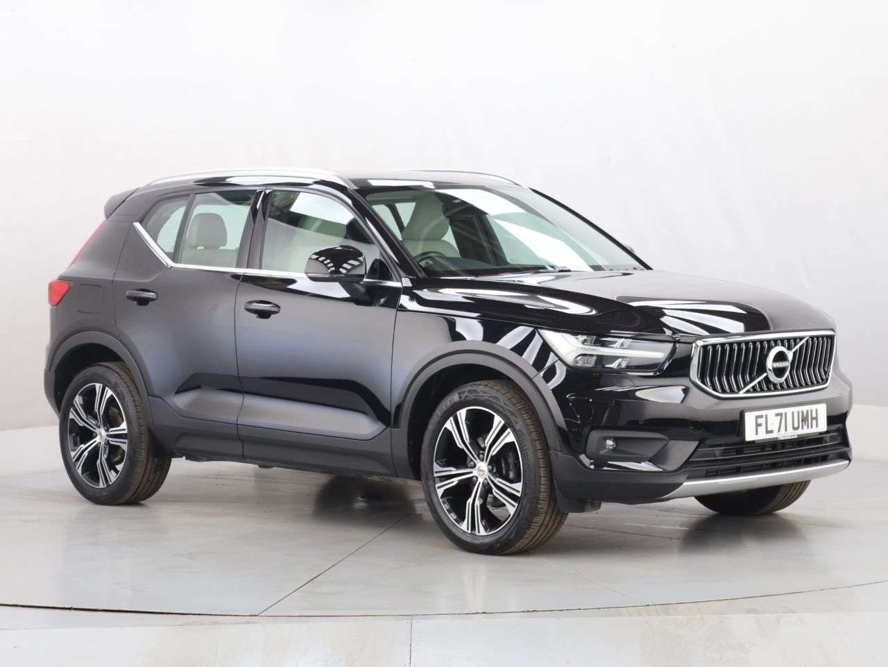 2021 VOLVO XC40 2021 VOLVO XC40