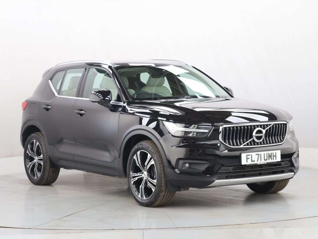 2021 VOLVO XC40 2021 VOLVO XC40