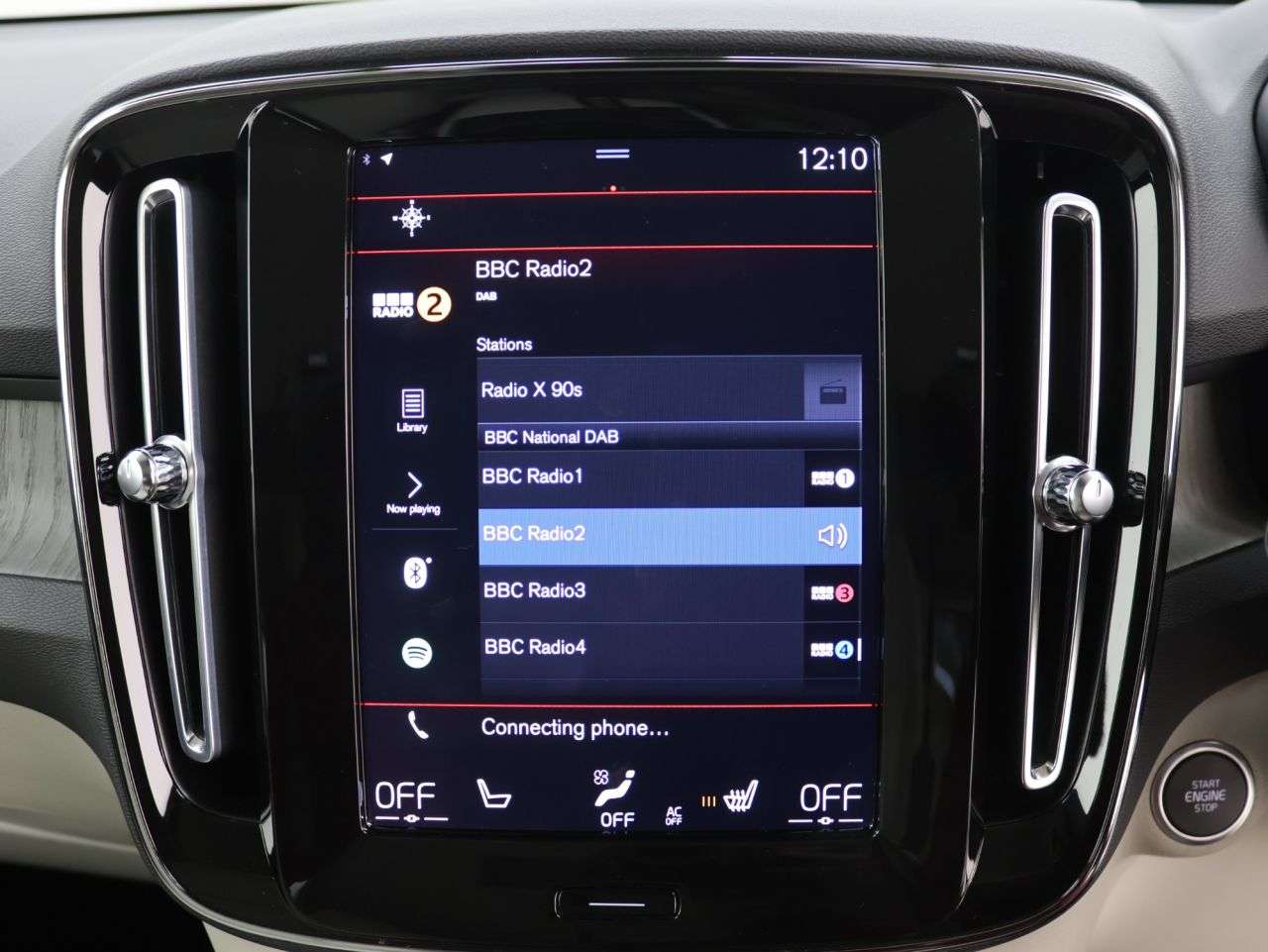 2021 VOLVO XC40 2021 VOLVO XC40