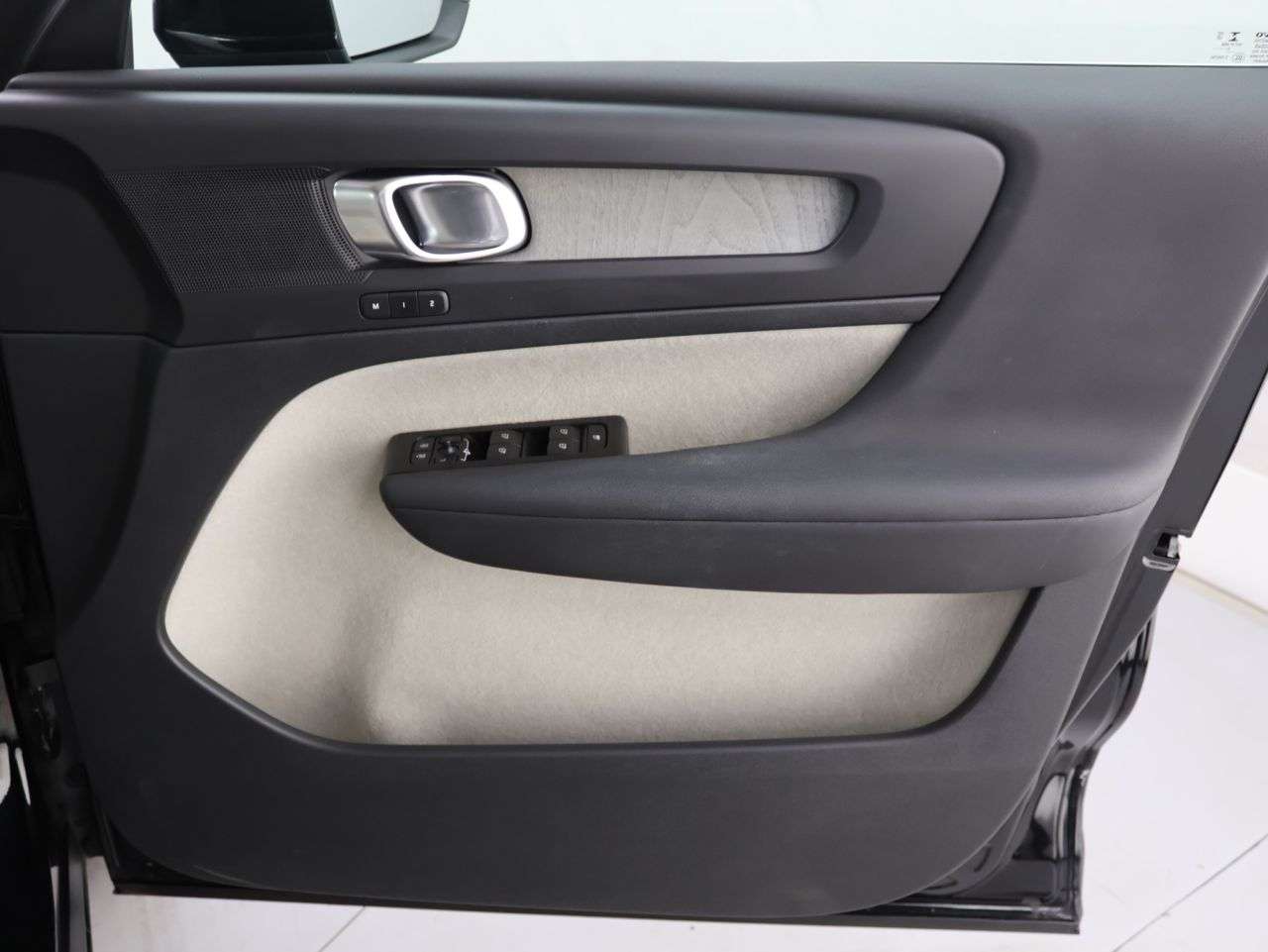 2021 VOLVO XC40 2021 VOLVO XC40