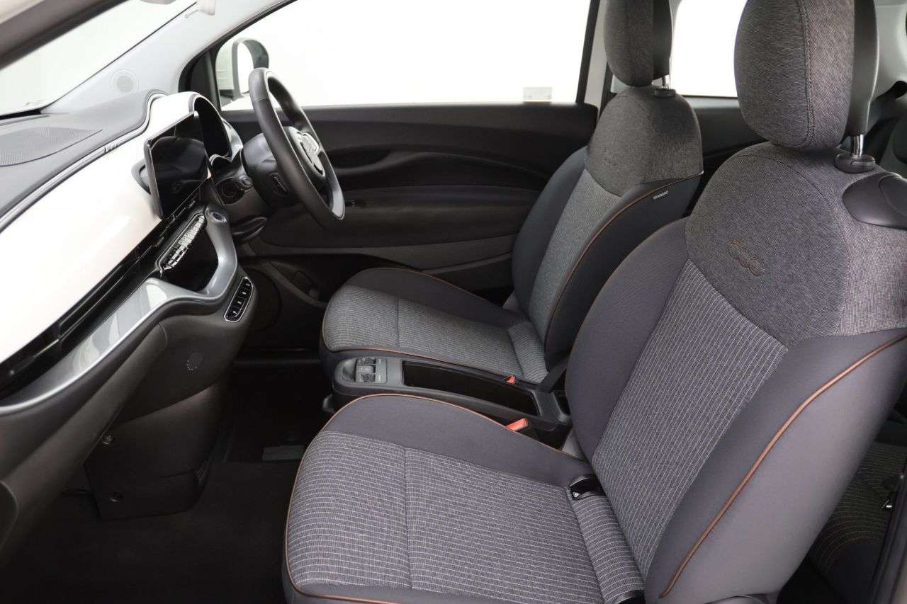 2022 FIAT 500E 2022 FIAT 500E