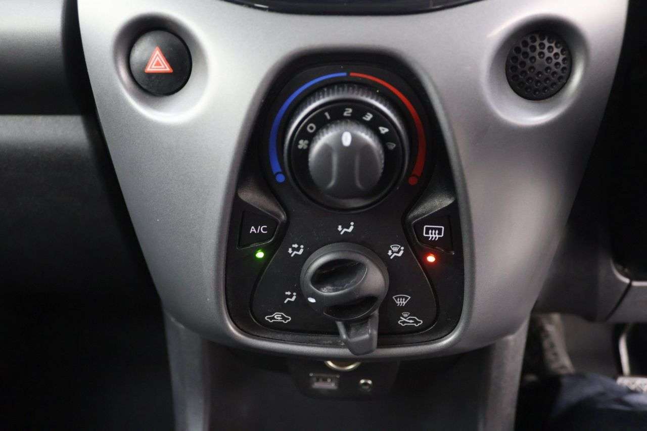 2021 TOYOTA AYGO 2021 TOYOTA AYGO