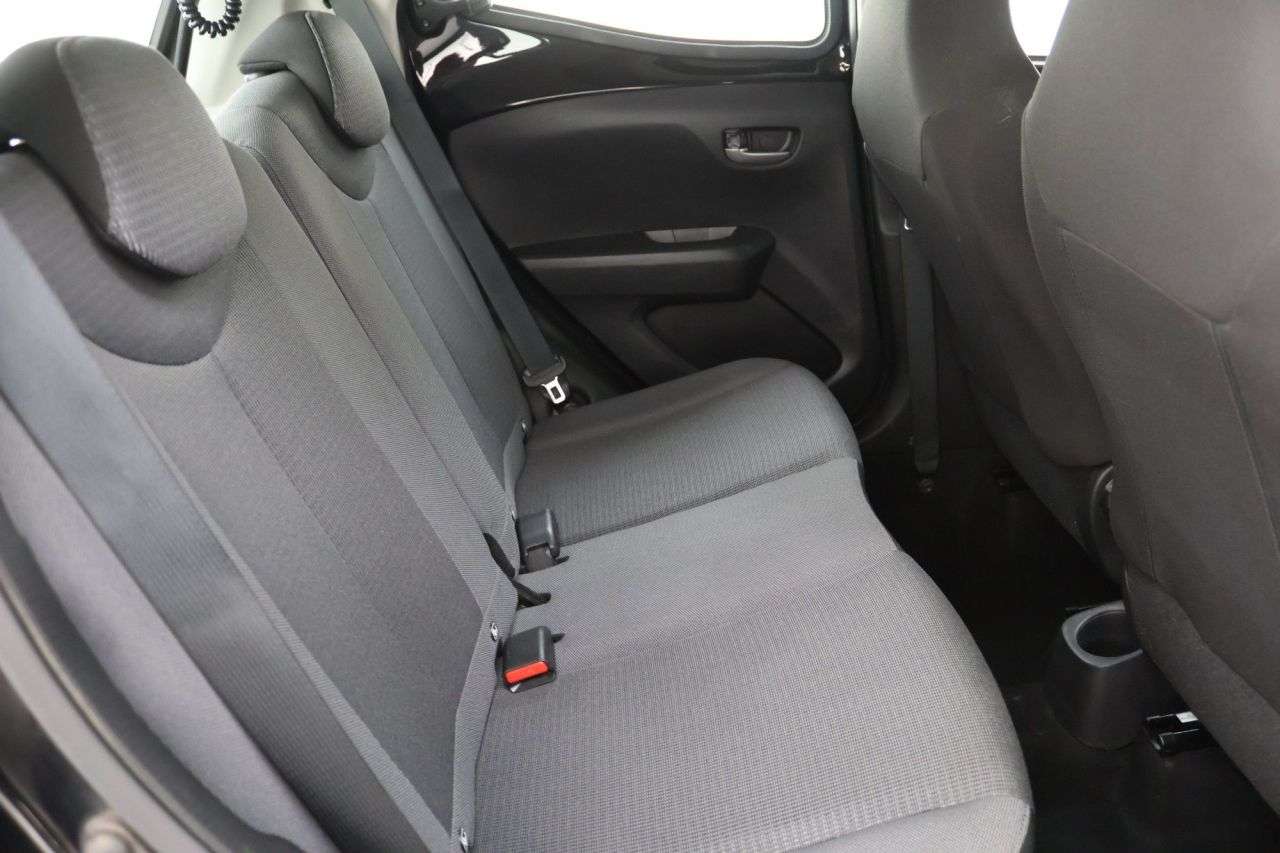 2021 TOYOTA AYGO 2021 TOYOTA AYGO