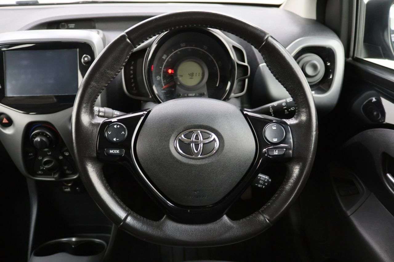 2021 TOYOTA AYGO 2021 TOYOTA AYGO