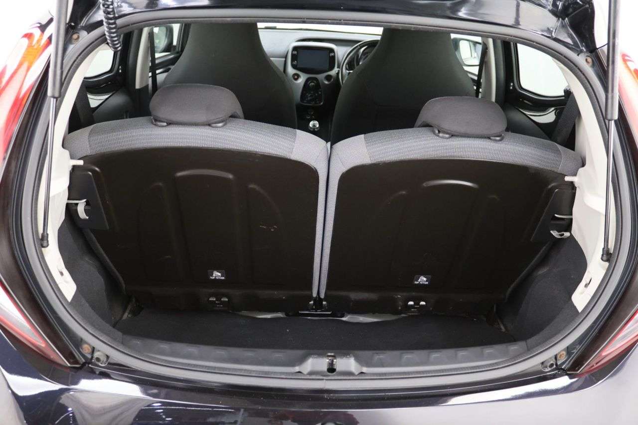 2021 TOYOTA AYGO 2021 TOYOTA AYGO