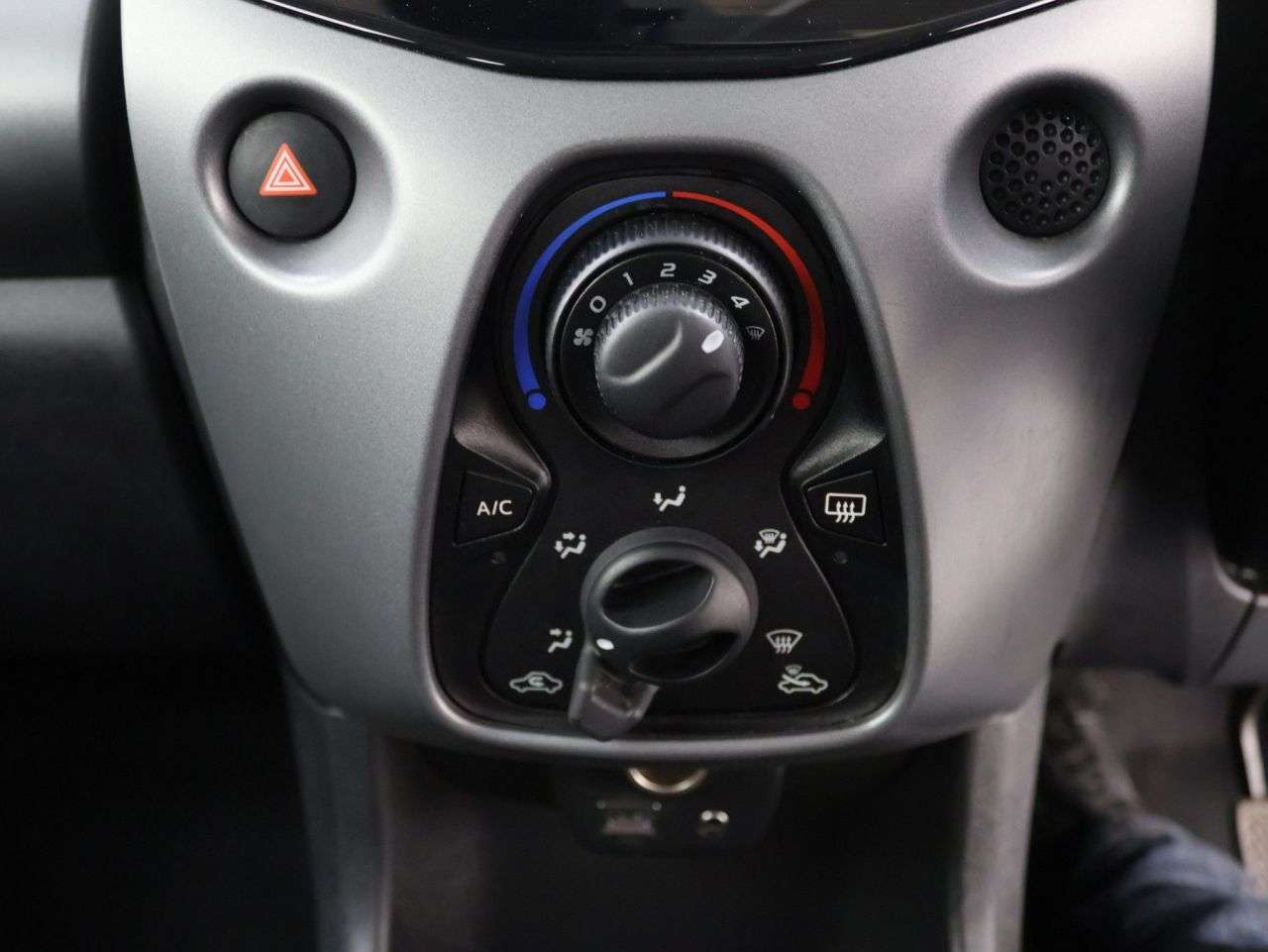 2021 TOYOTA AYGO 2021 TOYOTA AYGO