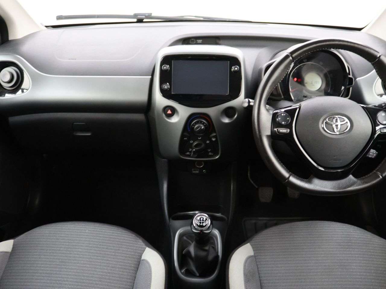 2021 TOYOTA AYGO 2021 TOYOTA AYGO