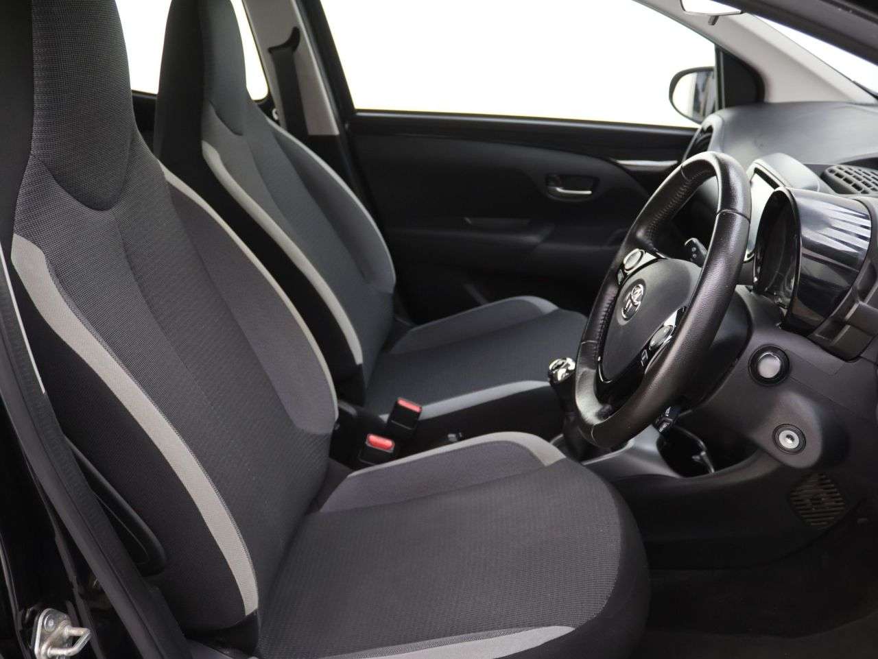 2021 TOYOTA AYGO 2021 TOYOTA AYGO