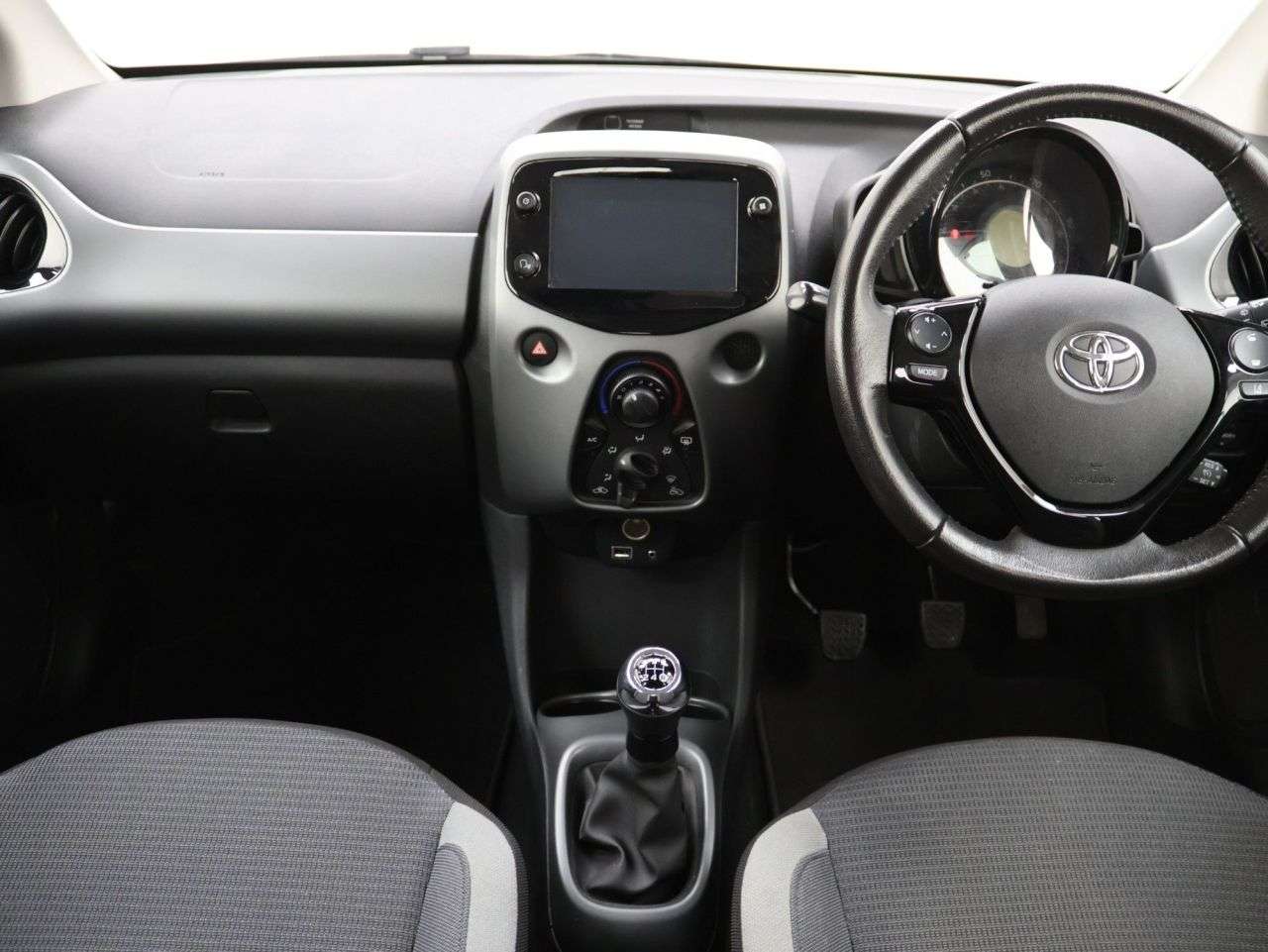 2021 TOYOTA AYGO 2021 TOYOTA AYGO